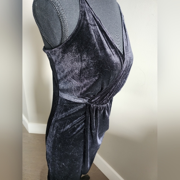 Black Velvet Mini Dress - Picture 3 of 9